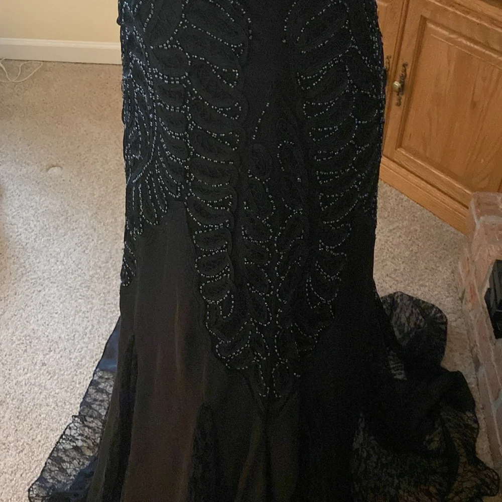 Sue Wong nocturnal black formal gown size 10 - Picture 9 of 17